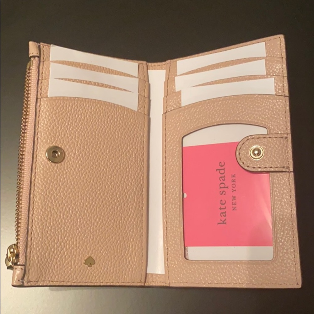 Kate Spade bifold wallet
